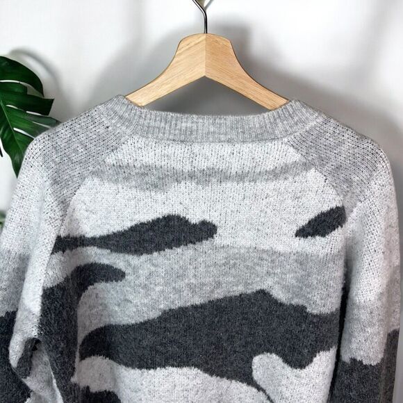 Kut from the Kloth Zya Camo Knit Sweater - Picture 9 of 10